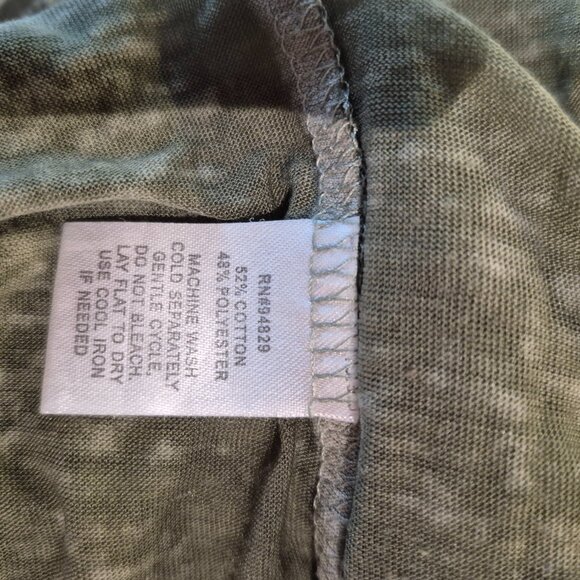 Derek Heart T-Shirt - Picture 3 of 3